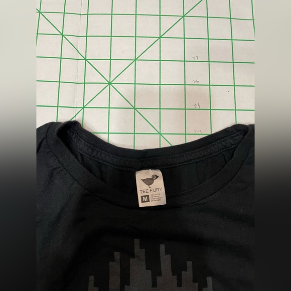 8-Bit Game of Thrones Shirt - Picture 3 of 4